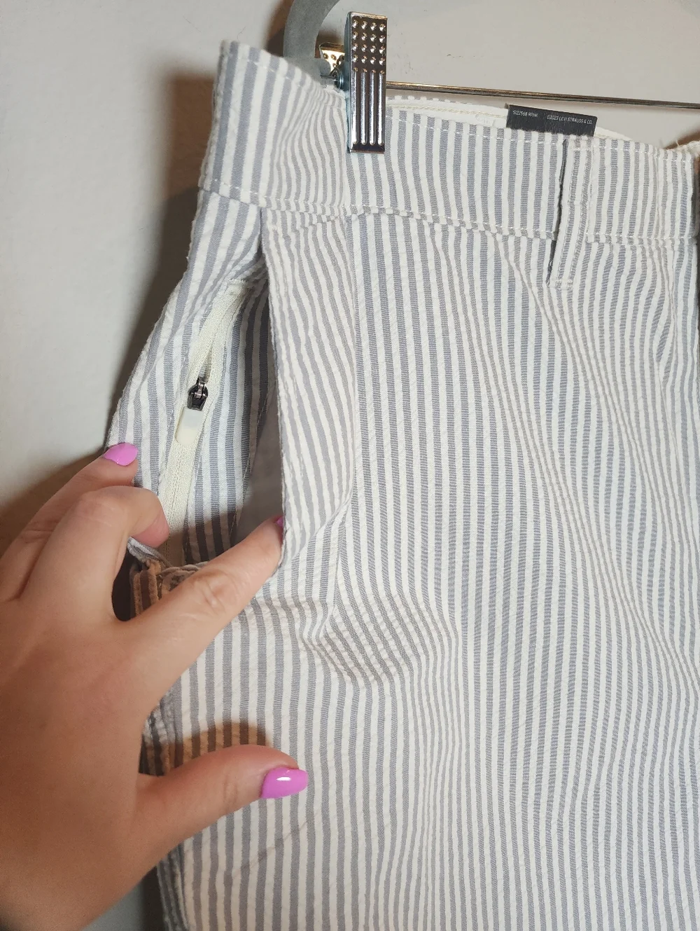 NWT Levi's 100% Cotton Seersucker Grey Stripe Chino‎ Authentic 6